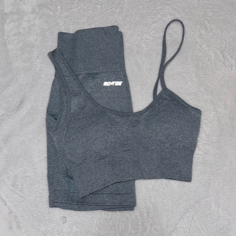 Bo+Tee Gray blue Sports Bra and biker shorts Set